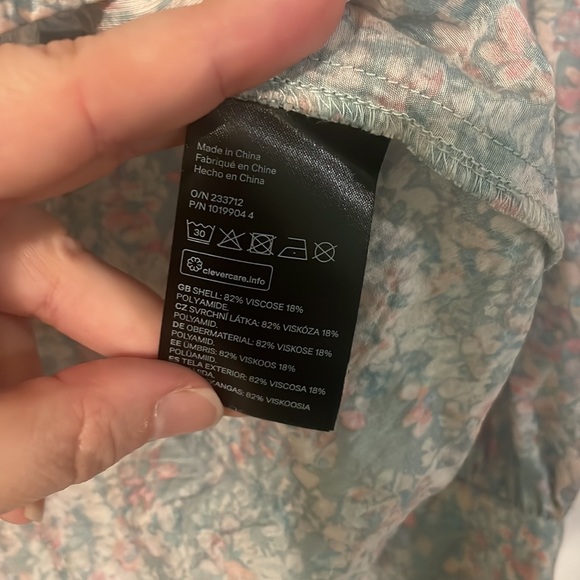 H&M tie front collared peasant top size small - Picture 4 of 5